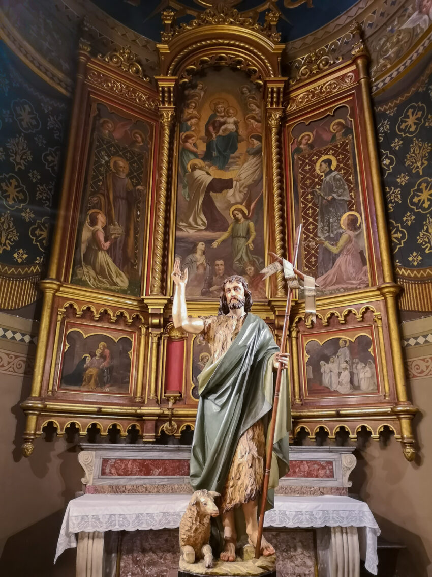 Chiesa parrocchiale San Giovanni Battista a Orbassano (TO) Statua di San Giovanni Battista